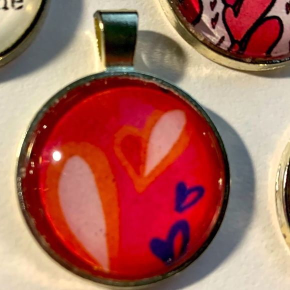 Trusted Companions pendant 💙🧡💕 NEW - Picture 3 of 4